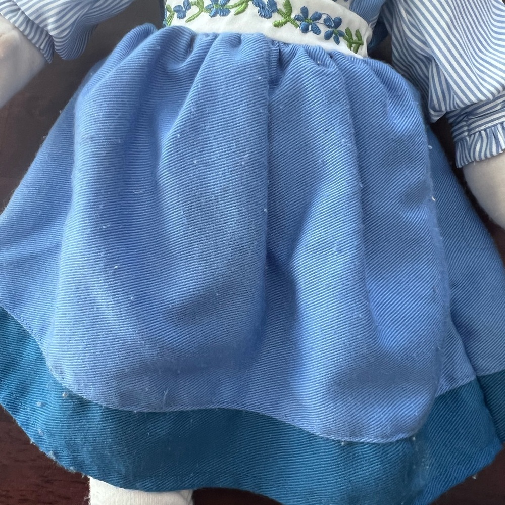 Elsa doll. - Picture 3 of 5